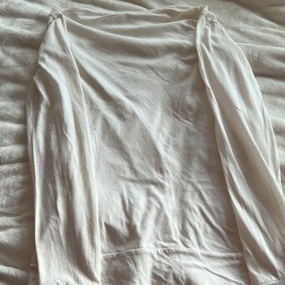 Forever 21
Color: Cream
Type: Cardigan 
Size: Large - Picture 3 of 3